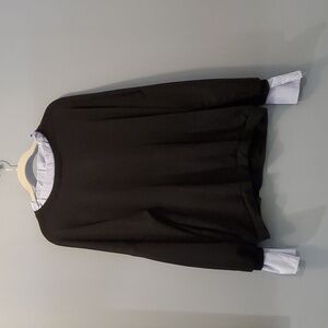 4x sweatshirt with ruffle detail